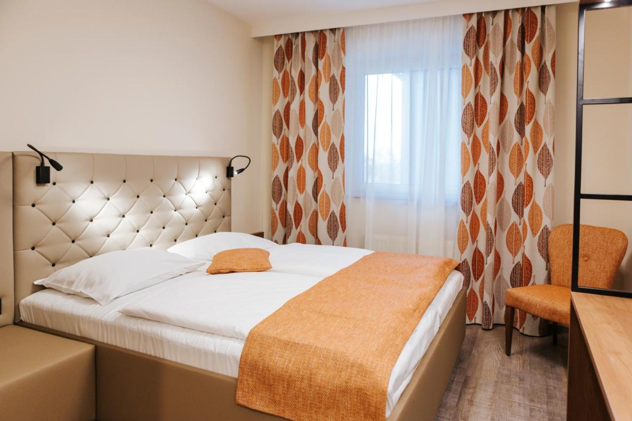 Hotel Der Stockinger Unterpremstaetten Bagian luar foto