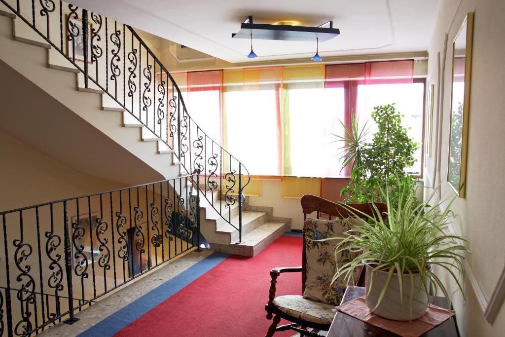 Hotel Der Stockinger Unterpremstaetten Ruang foto